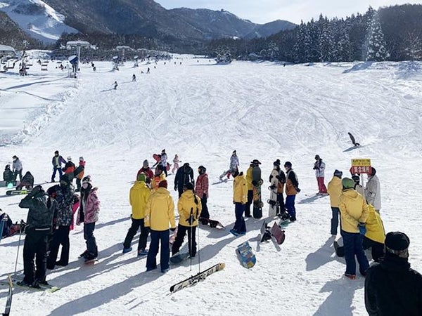 ■●夜発バス 北志賀小丸山スキー場 スクール付/なしが選べる! ゲレンデサイドホテルプラン(1泊4日)1